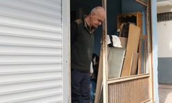 Evi kundaklandı, sokakta kaldı: Engelli vatandaş yetkililerden yardım bekliyor