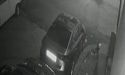 Kağıthane’de ehliyetini 3 ay önce alan sürücü fren yerine gaza bastı; depoya daldı