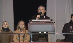 Özgür Özel: “Erdoğan, ilahi okumayacaksın, yoksulluğu bitirmeyi konuşacaksın”