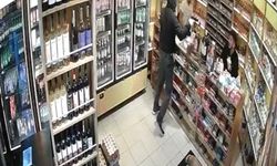 Tekel bayinde silahlı saldırı anında sandalyeyle kendini korumaya çalıştı