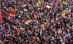 LGBT’yi Övenlere 3 Yıl Hapis Cezası Geliyor