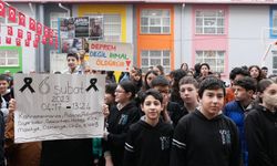 Kahramanmaraş depremlerinde ölenler için okullarda saygı duruşu
