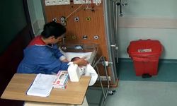 Aynı hemşireden ikinci skandal! Bir bebeği daha darbetmiş...