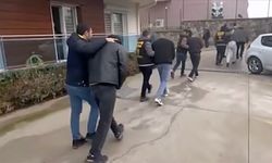 İzmir'de yasa dışı bahiste kullanılan "finans evleri" deşifre edildi, 49 şüpheli tutuklandı