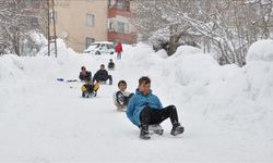 Kar nedeniyle bazı il ve ilçelerde okullar tatil edildi