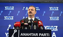 Yavuz Ağıralioğlu’ndan “İlahi” Tartışmasına Tepki: “Hacılarınız Hacca Gidemez Hâle Geldiler”