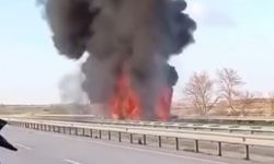 Edirne’de domates yüklü tır alev alev yandı