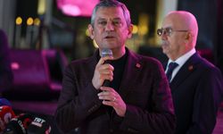 Özgür Özel: “Türkiye’yi derhal o masadan kalmaya İsrail’in yanında değil, karşısında durmaya davet ediyorum”