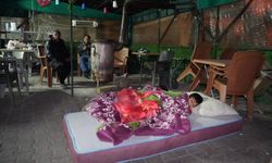 Denizli'deki depremin ardından vatandaşlar dışarda sabahladı!