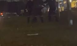 Telefon çalan adam E-5’e kaçtı, bekçiler minibüse binerek kovaladı