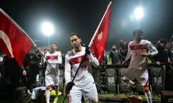 Hakan Çalhanoğlu: 24 yıl sonra başardığımız için çok gururluyum