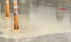 Mersin’de çamur şeklinde yağış