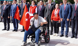 Muğla'da engelli kişinin bayrak ve İstiklal Marşı hassasiyeti duygulandırdı