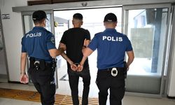 Kırmızı bültenle aranan hükümlü havalimanında yakalandı