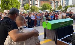 Radyoloji teknisyeni görev yaptığı hastaneden gözyaşlarıyla uğurlandı
