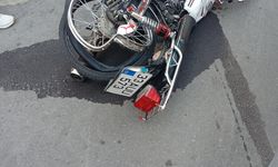 Motosiklet ve araç çarpıştı:1 ağır yaralı
