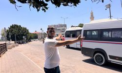 Adana'da bunaltan sıcaklarda dolmuş çilesi: "Klimayı aç diyoruz, kapıları açıyorlar"