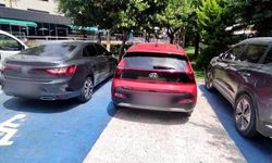 Mersin’de engelli rampası ve kaldırımı işgal eden 184 araca ceza