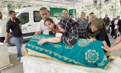 Acılı Anne Evladı Yamaç Ali’yi Ninnilerle Son Yolculuğuna Uğurladı