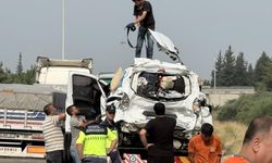 Tır, hafif ticari araca çarptı: 2 ölü, 2 yaralı