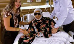 “Biz starların yaşı yoktur” diyerek yeni görünümünü paylaştı