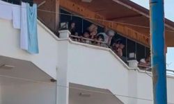 Erdemli’de motelde yangın: Çok sayıda kişi dumandan etkilendi
