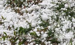 Mersin’de ceviz büyüklüğünde dolu yağışı