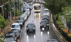 MERSİN’DE GÜNEŞ YERİNİ SAĞANAK YAĞIŞA BIRAKIYOR!