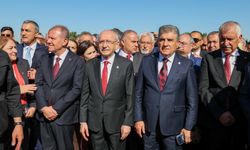 CHP'nin 103. yıl dönümünde Kılıçdaroğlu'na Seçer eşlik etti