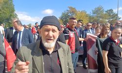 Atatürk'ün sesine benzeyen sesiyle tanınan emekli postacı, Onuncu Yıl Nutku'nu okudu