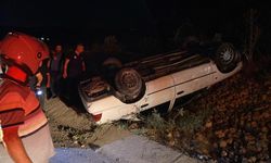 Ters dönen otomobilden sağ çıktı