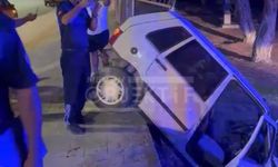 Erdemli’de kontrolden çıkan araç çamlığa uçtu: 1 yaralı