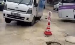 Adana’da şiddetli yağış sonrası yol çöktü