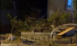 MERSİN’DE SAĞANAK MAĞDURİYETİ! EVLERİ SU BASTI, VATANDAŞ İSYAN ETTİ