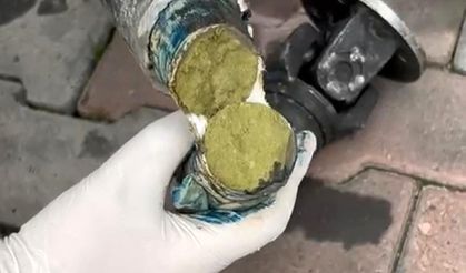 Aracın aks ve şaftında uy*şturucu ele geçirildi