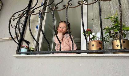 Çöp kamyonu şoförü ile 3 yaşındaki Ayşe arasında 'pencere' bağı