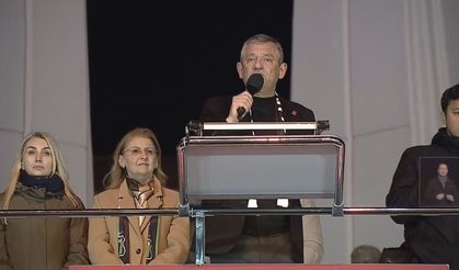 Özgür Özel: “Erdoğan, ilahi okumayacaksın, yoksulluğu bitirmeyi konuşacaksın”