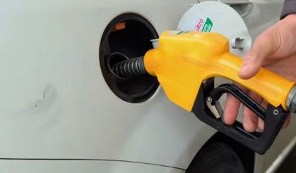 Akaryakıt zamlarına minibüsçüler ve taksicilerden tepki