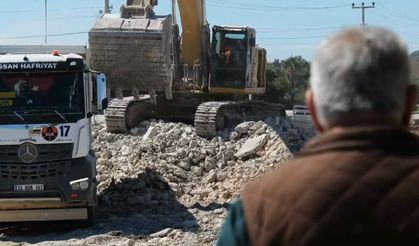 Tırtar’da yıkımı devam eden evlere mahalleliden tepki