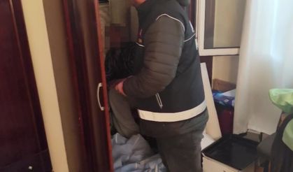 Dolaptan kıyafet değil "Torbacı" hükümlü çıktı