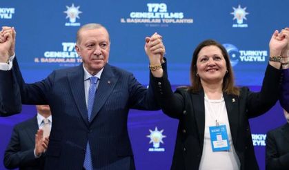 Burcu Köksal AK Parti’ye geçti