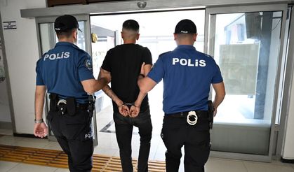 Kırmızı bültenle aranan hükümlü havalimanında yakalandı