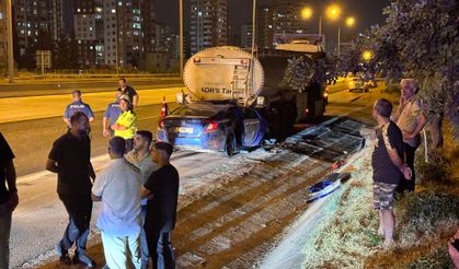 Adana’da otomobil tıra çarptı: 1 ölü, 2 yaralı