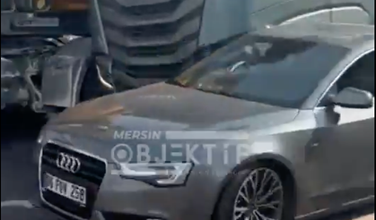 ERDEMLİ D-400’DE TIR OTOMOBİLİ HİÇE SAYDI!
