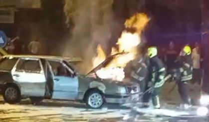 Mersin’de seyir halindeki otomobil alevlere teslim oldu