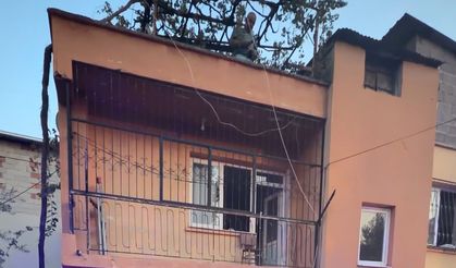 Müstakil evin ikinci katına çıktı, ekipler harekete geçti