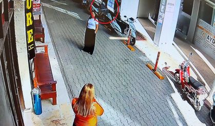 Silifke'de Korku Dolu Anlar! Cam Kadının Yanına Düştü