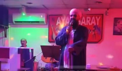 Tarsus’ta bir barda dikkat çeken anlar