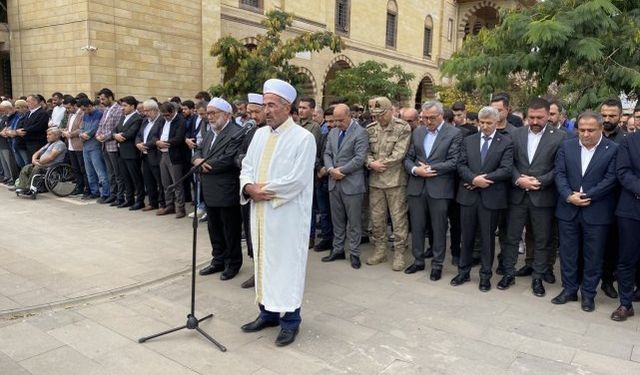 Kahramanmaraş'ta Filistin'de hayatını kaybedenler için gıyabi cenaze namazı kılındı
