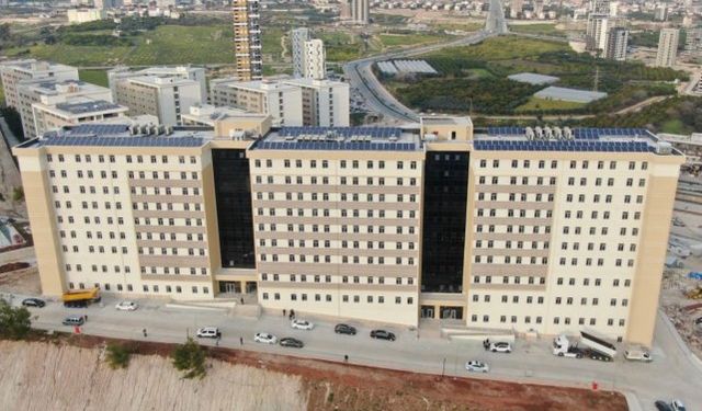 Mersin Valisi Pehlivan: "Çiftlikköy kampüsünde inşa edilen yurdun tamamlanmasıyla Mersin'de öğrenci barındırma kapasitesi 18 bine ulaşacak"